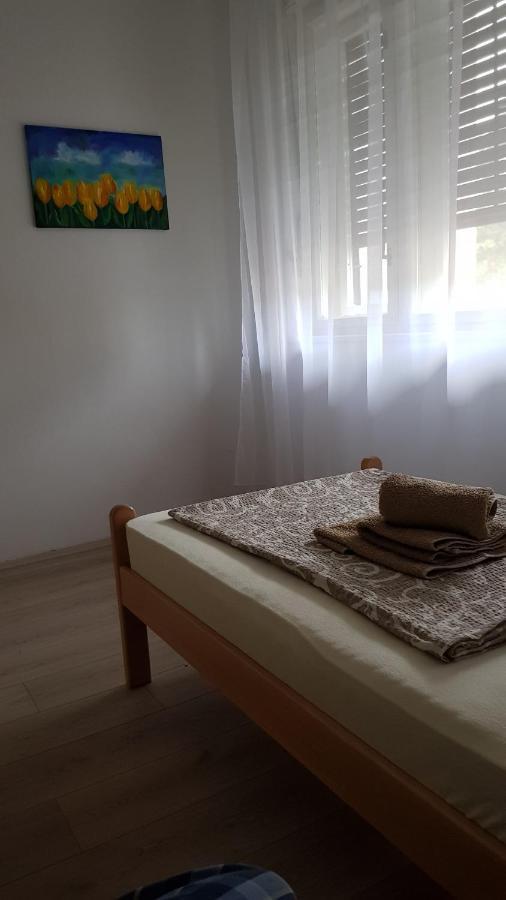 Citys Appartement Apatin Buitenkant foto